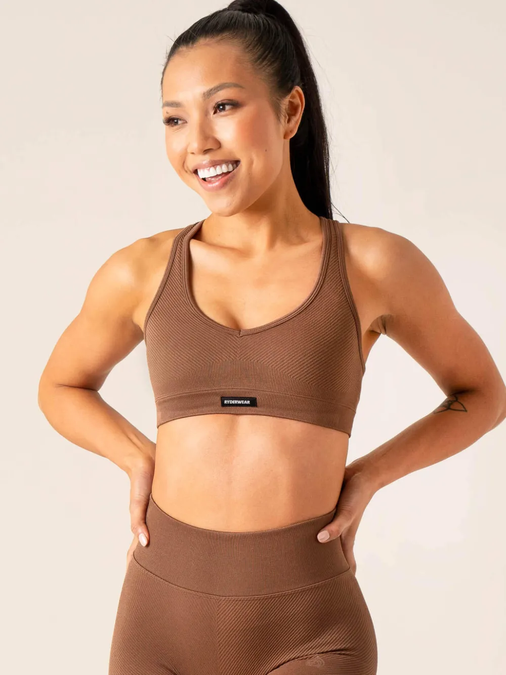 Women Ryderwear Sports Bras|Womens Seamless | Circuit Rib eae port Bra