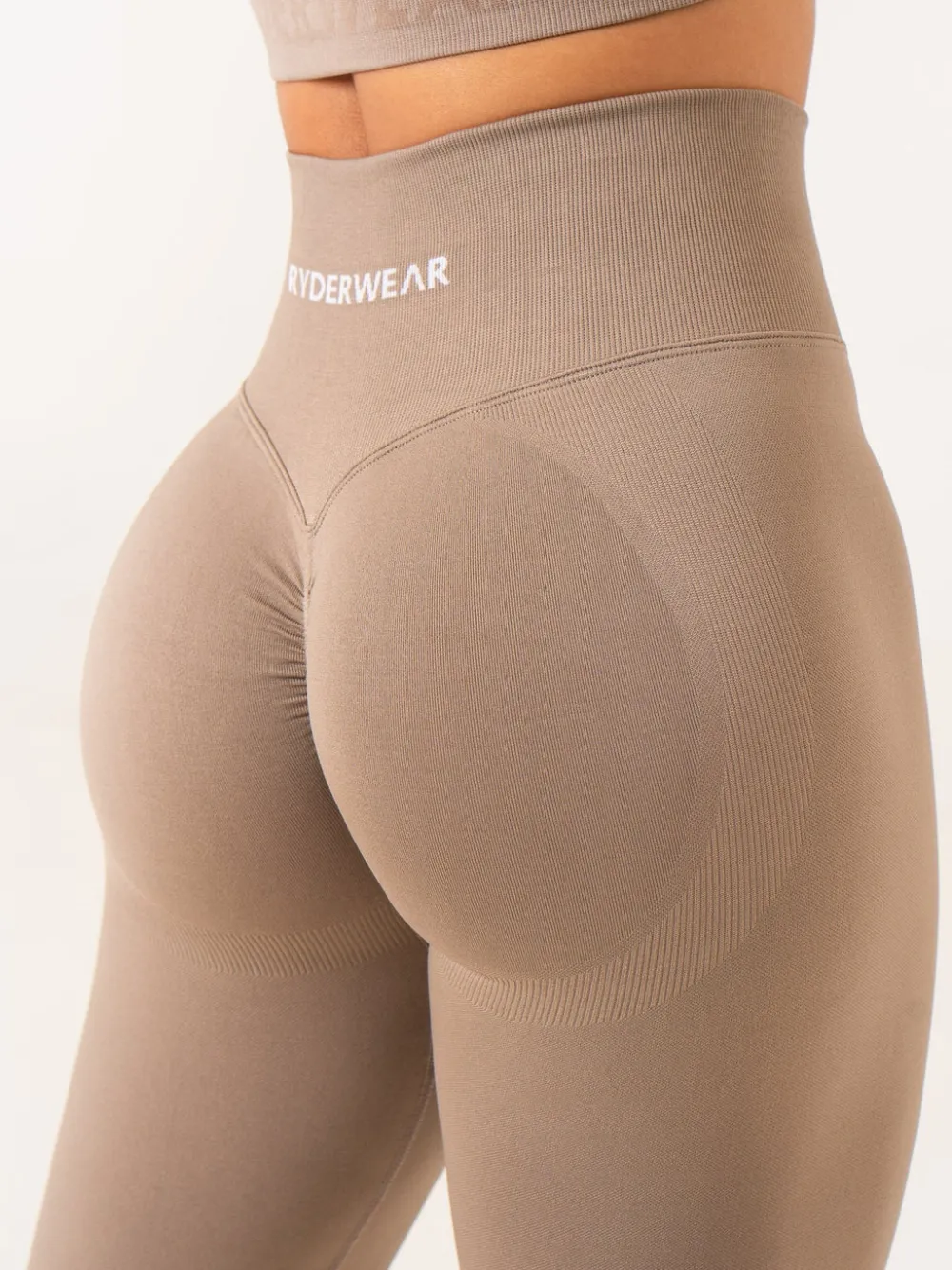 Women Ryderwear Womens Seamless|Invisible Scrunch | ift BB crunch eae egging