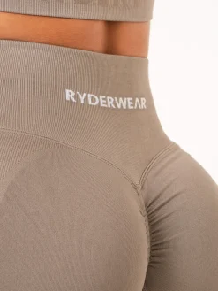 Women Ryderwear Womens Seamless|Invisible Scrunch | ift BB crunch eae hort