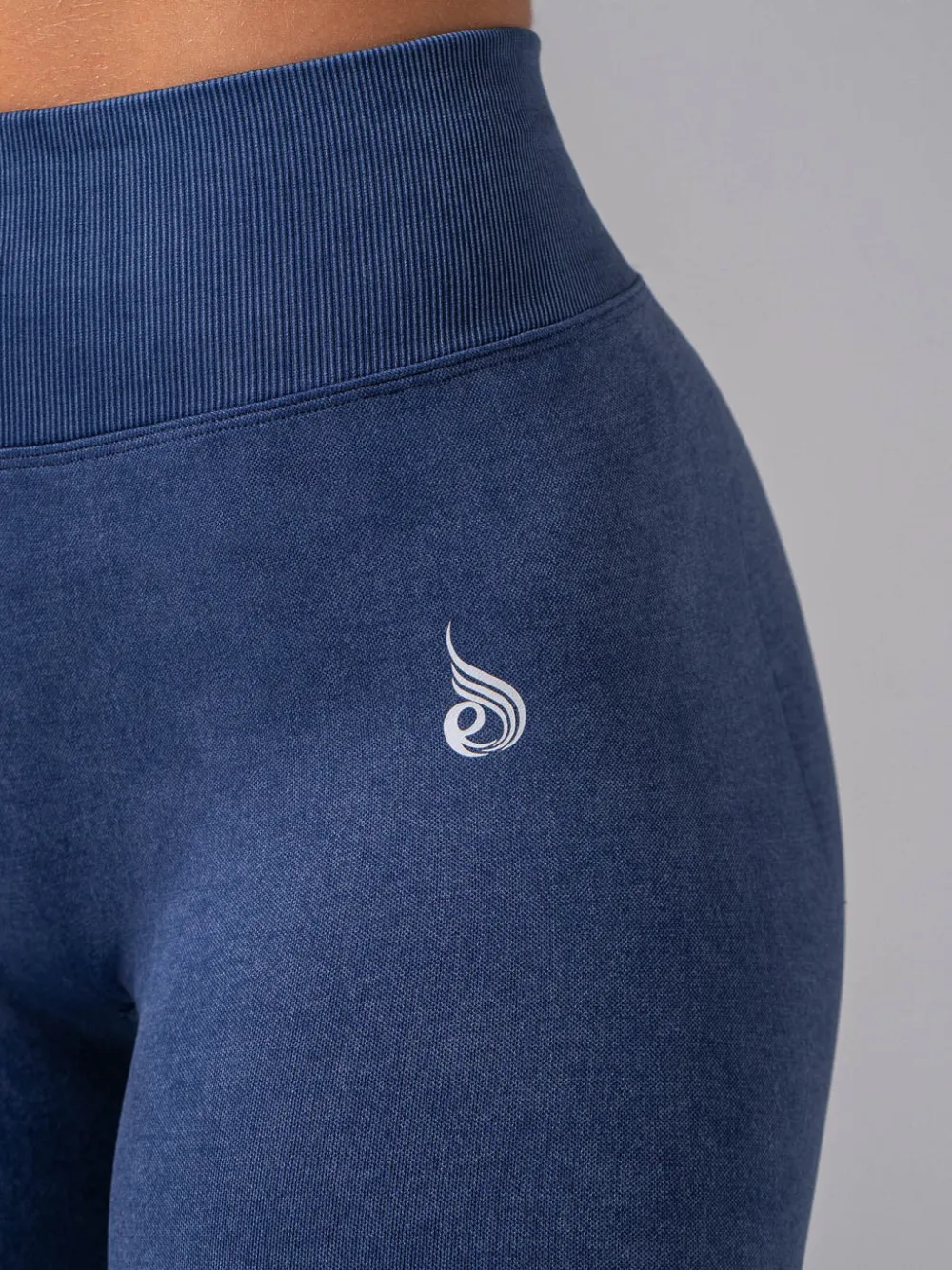 Women Ryderwear Gym Shorts|Invisible Scrunch | tonewah eae V Back hort